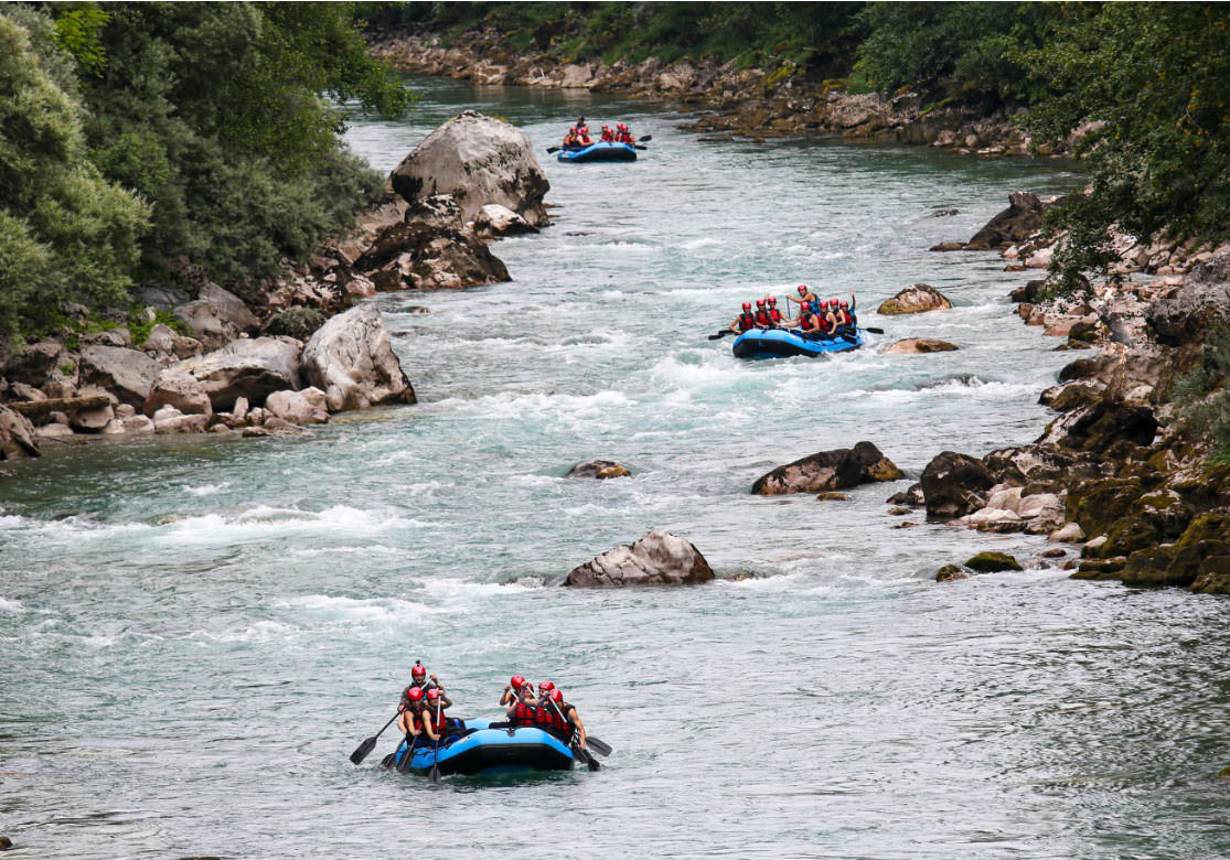 Gde je rafting uzbudljiviji: gornji ili donji tok reke Tare?